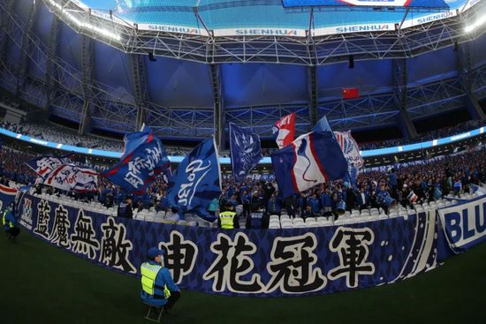 影片讲述了在近未来，虚拟梦境系统“良梦”问世，人们可以在自己创造的梦中随心所欲 《星河入梦》亮相推介 王鹤棣、宋茜穿越多重梦境 2025-05-21 5月21日，2025年全国电影（厦门）交易会暨第27届全国影片推介会开幕式上，电影《星河入梦》亮相，王鹤棣和宋茜将在片中成为“穿梦搭子”，解锁梦境冒险。